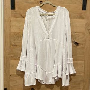 Free People - White LS Thermal - cute button up detail & flare sleeve - XS WHT
